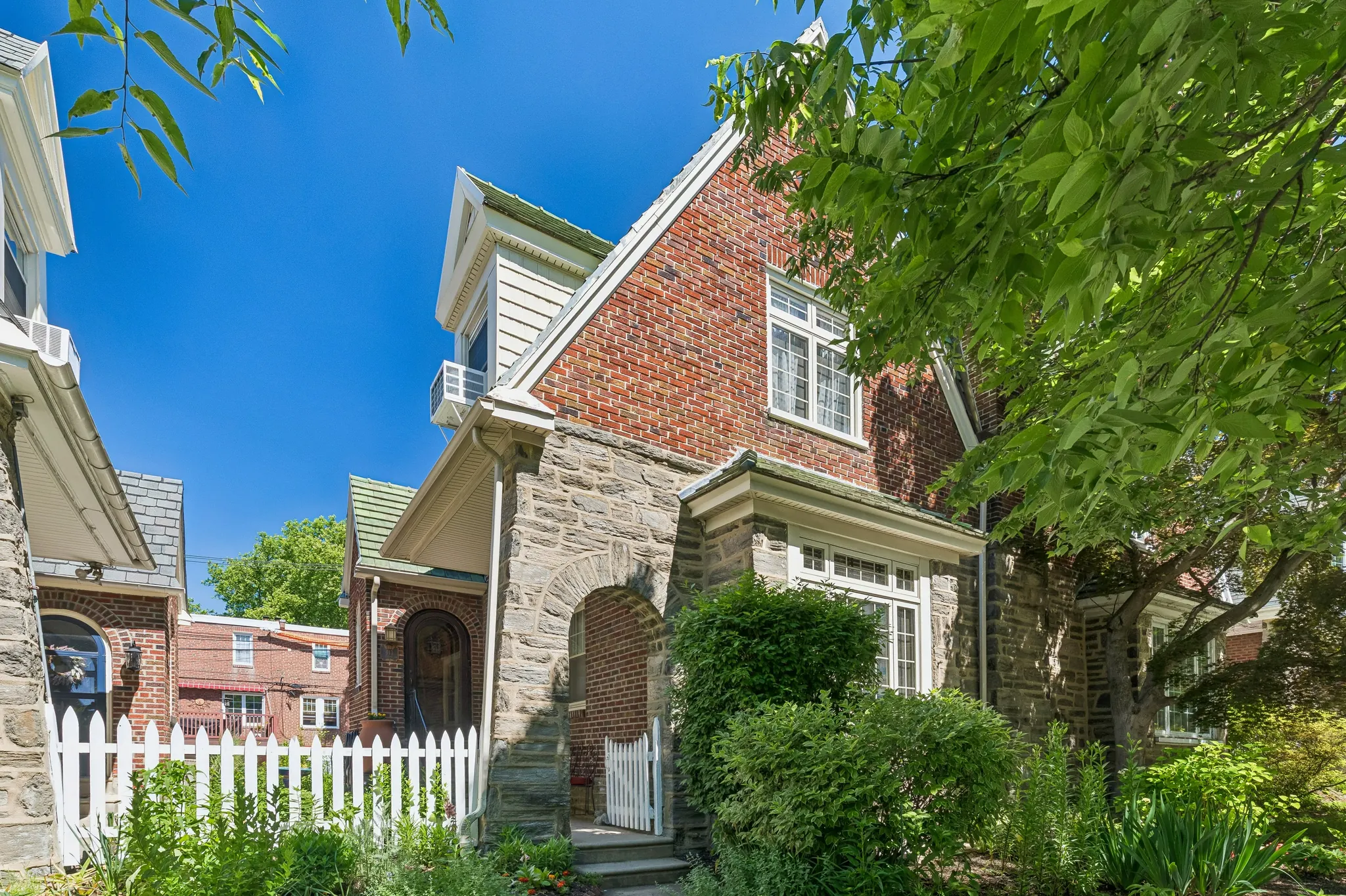 413 E Allens Lane, Philadelphia, PA 19119