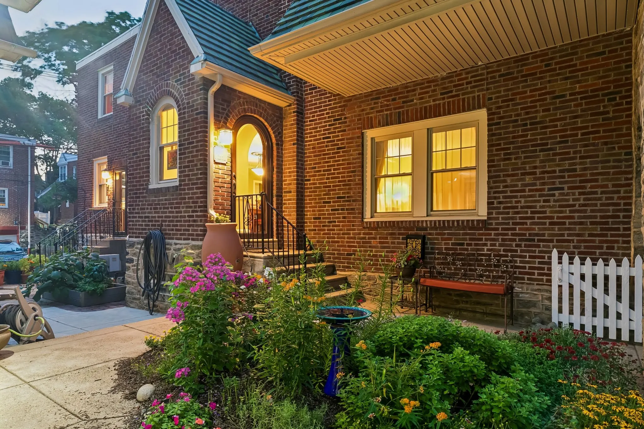 413 E Allens Lane, Philadelphia, PA 19119